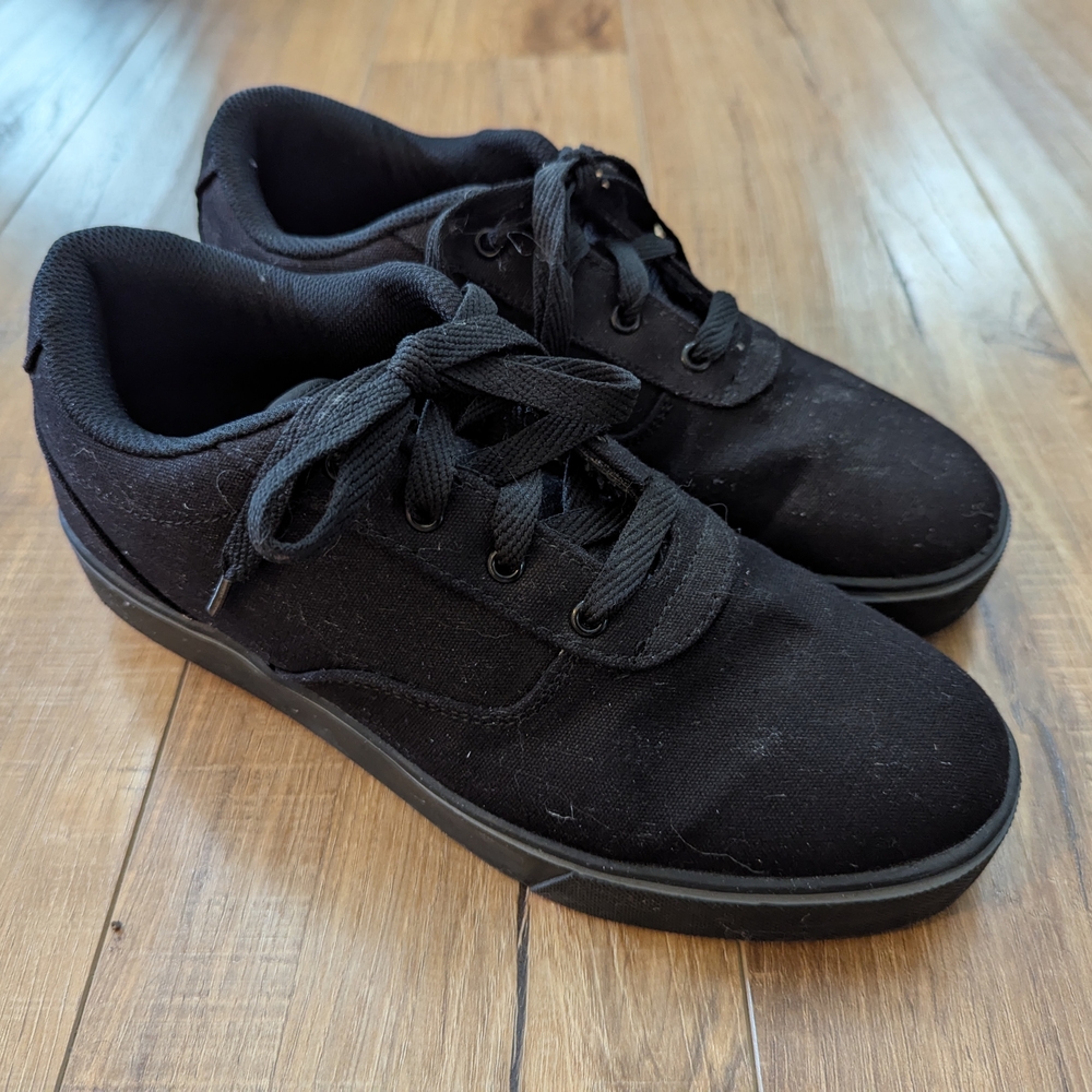 Men's Heelys Black Athletic Shoes (Size 10)